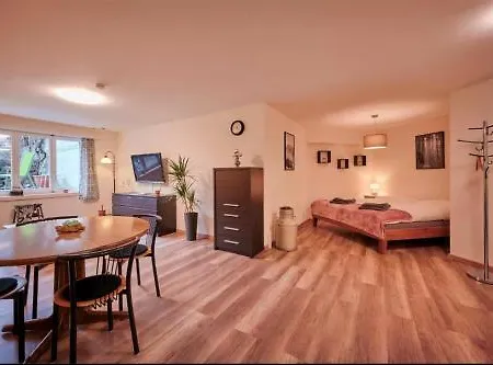 Charming Swiss Mountain Chalet Apartamento *