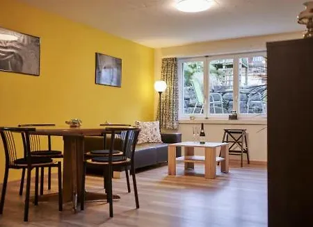 Charming Swiss Mountain Chalet Apartamento *