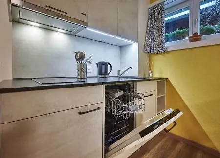 Charming Swiss Mountain Chalet Apartamento